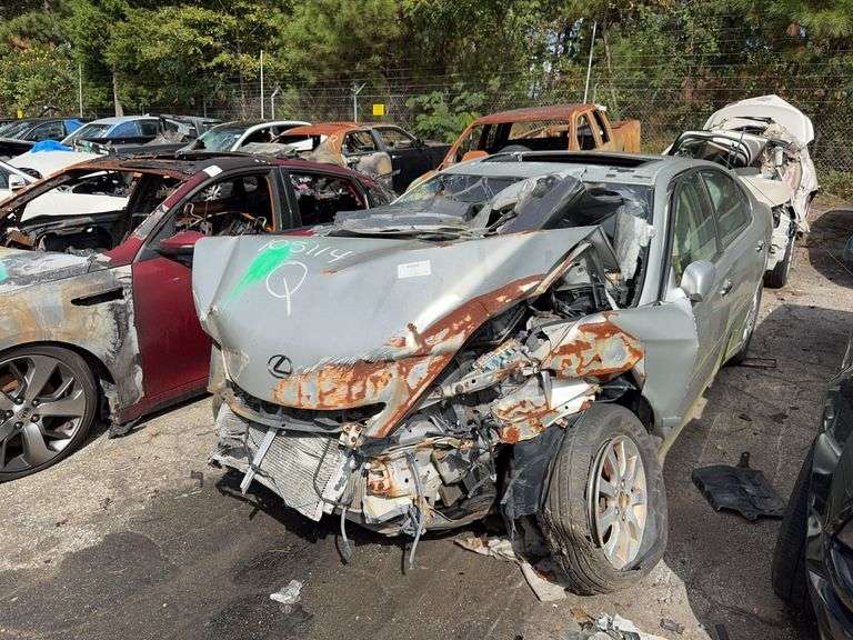 Parts Only 04 LEXUS 330 JTHBA30G645045438