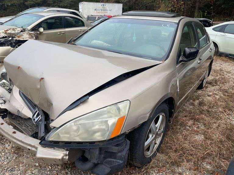 . 2003 HONDA ACCORD 1HGCM56663A065543