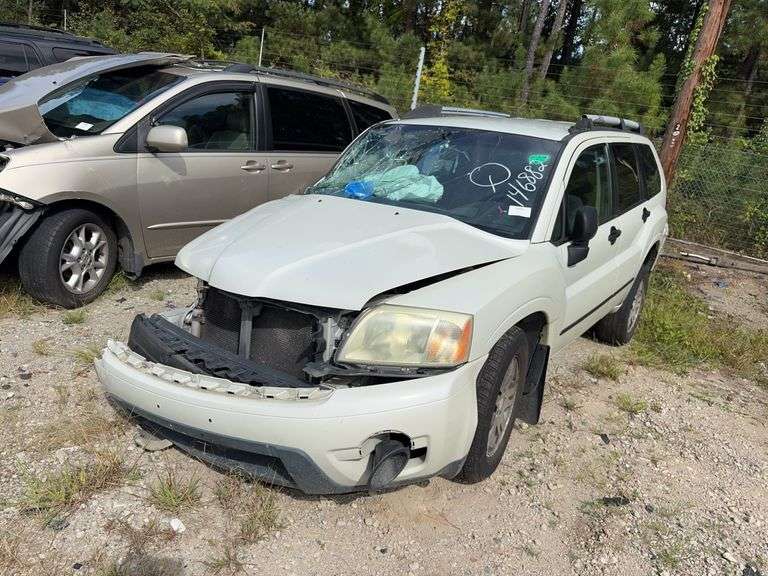 Parts Only 2006 Mitsubishi Endeavor 4A4MN21S06E078121