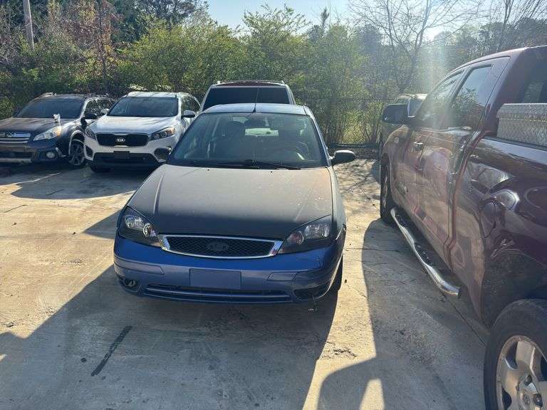2005 FORD FOCUS - DERELICT