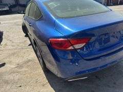 2015  CHRYSLER  200  1C3CCCBG6FN518310
