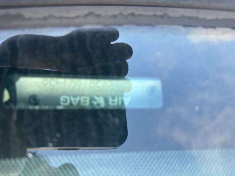1998  LINCOLN  Mark  1LNLM92V5WY601456