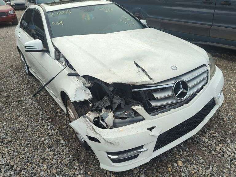 2013  MERCEDES-BENZ  C-Class  WDDGF4HB8DR242939