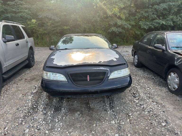1998  LINCOLN  Mark  1LNLM92V5WY601456