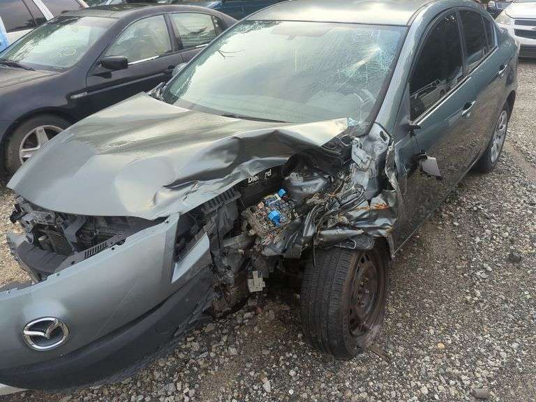 2013  MAZDA  Mazda3  JM1BL1U72D1707629