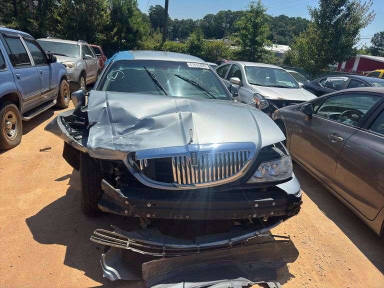 2006 Lincoln Town Car