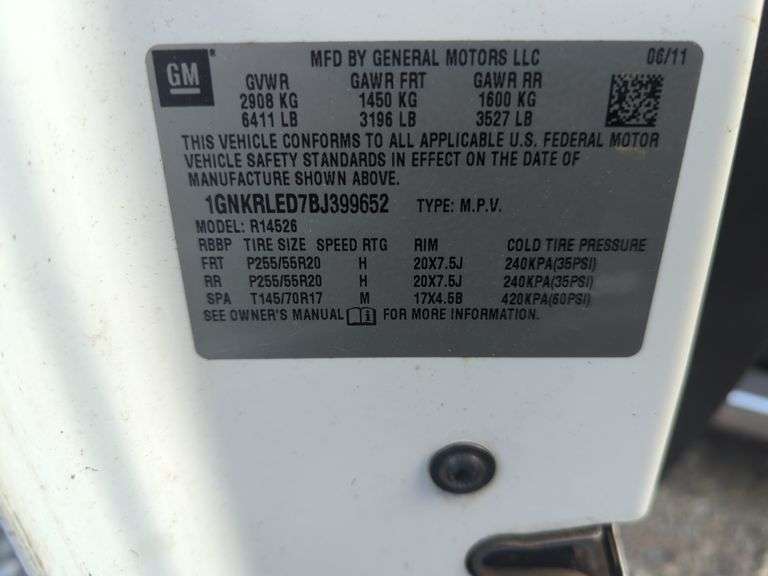 2011  CHEVROLET  Traverse  1GNKRLED7BJ399652
