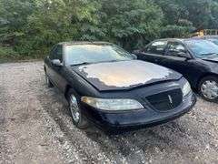 1998  LINCOLN  Mark  1LNLM92V5WY601456