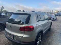 2013  VOLKSWAGEN  Tiguan  WVGBV3AX3DW564005