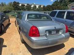 2006 Lincoln Town Car