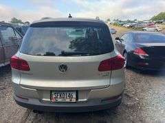 2013  VOLKSWAGEN  Tiguan  WVGBV3AX3DW564005