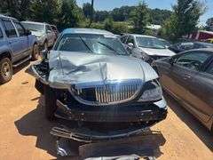 2006 Lincoln Town Car