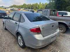 2008  FORD  Focus  1FAHP35N38W155712