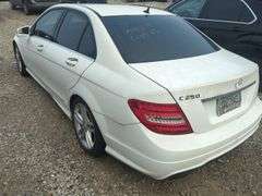 2013  MERCEDES-BENZ  C-Class  WDDGF4HB8DR242939