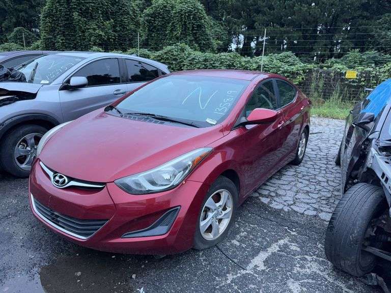 . 2014  HYUNDAI  ELANTRA  5NPDH4AE2EH483934