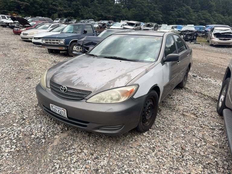 . 2002  TOYOTA  CAMRY  4T1BE30K62U605323