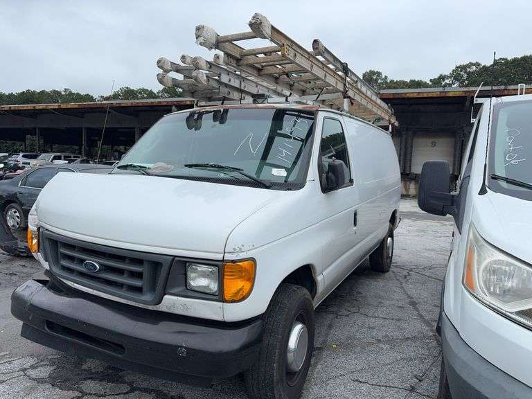 . 2003  FORD  E250  1FTPE24283HA65031