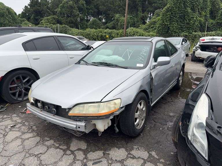 . 2002  HONDA  ACCORD  1HGCG32572A003107