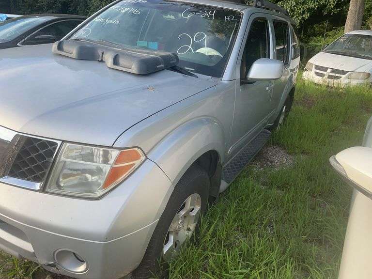 . 2005  NISSAN  PATHFINDER  5N1AR18W55C755199