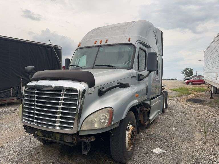 . 2014  FREIGHTLINER  CASCADIA  1FUJGLD55ELFP8815