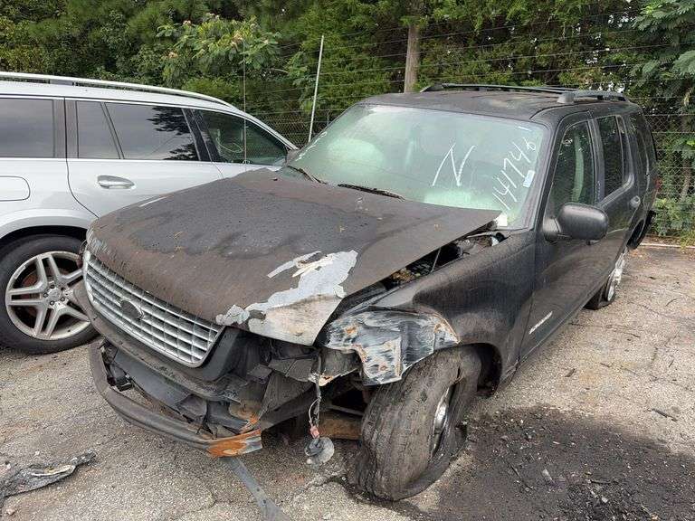 . 2004  FORD  EXPLORER  1FMZU63K84UA45063