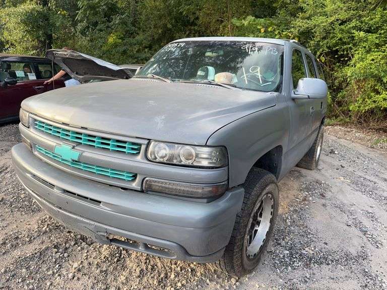 . 2001  CHEVROLET  TAHOE  1GNEK13T41J165189