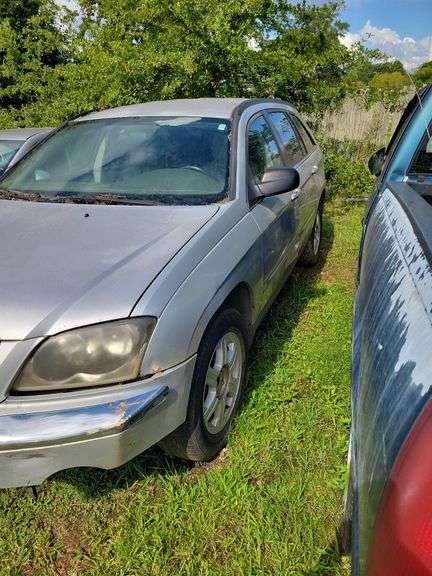 2005  CHRYSLER  Pacifica  2C8GM68465R572750