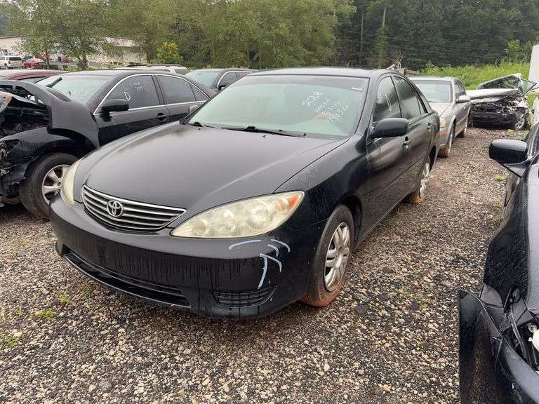 . 2006  TOYOTA  CAMRY  4T1BE32K46U729903