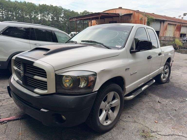. 2008  DODGE  1500  1D7HA18298J231065