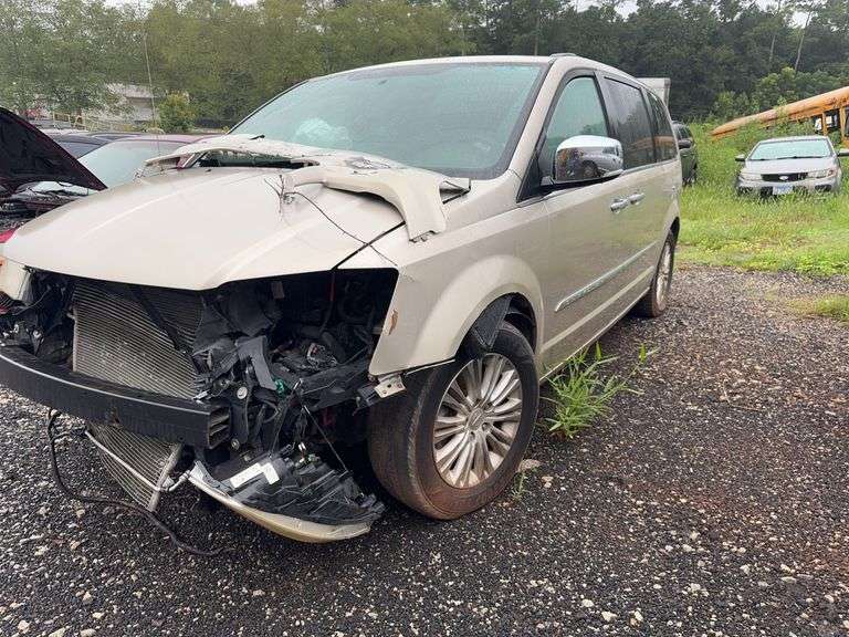 . 2014  CHRYSLER  TOWN & COUNTRY  2C4RC1GG1ER235057