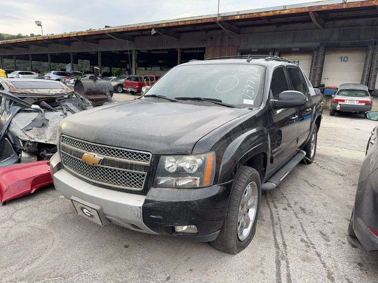 . 2012  Chevrolet  Avalanche  3GNTKFE75CG166635