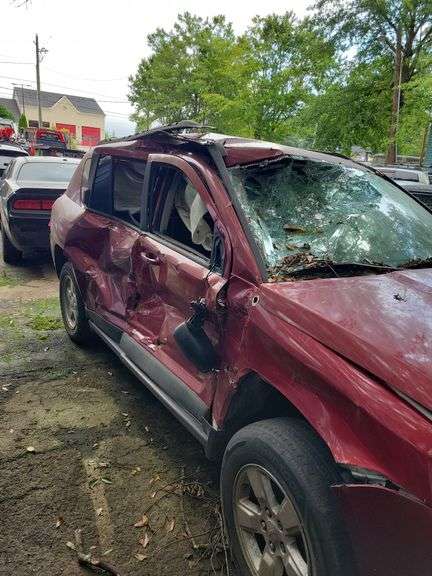 2017  JEEP  Compass  1c4njceb5hd160507