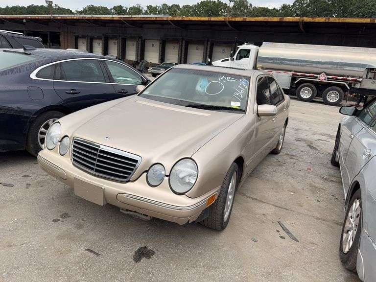 . 2001  MERCEDES  E430  WDBJF70J81X061074