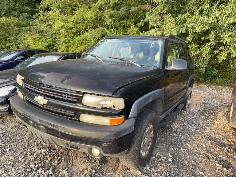 . 2005  CHEVROLET  TAHOE  1GNEK13T15R181194
