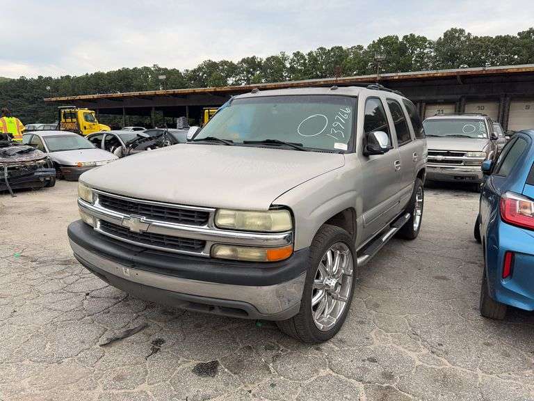. 2004  CHEVY  TAHOE  1GNEC13Z44J202683