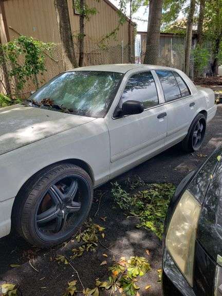 2008  FORD  Crown Victoria  2FAFP71V98X134551