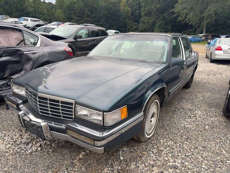 . 1993  CADILLAC  DEVILLE  1G6CD53B3P4289733