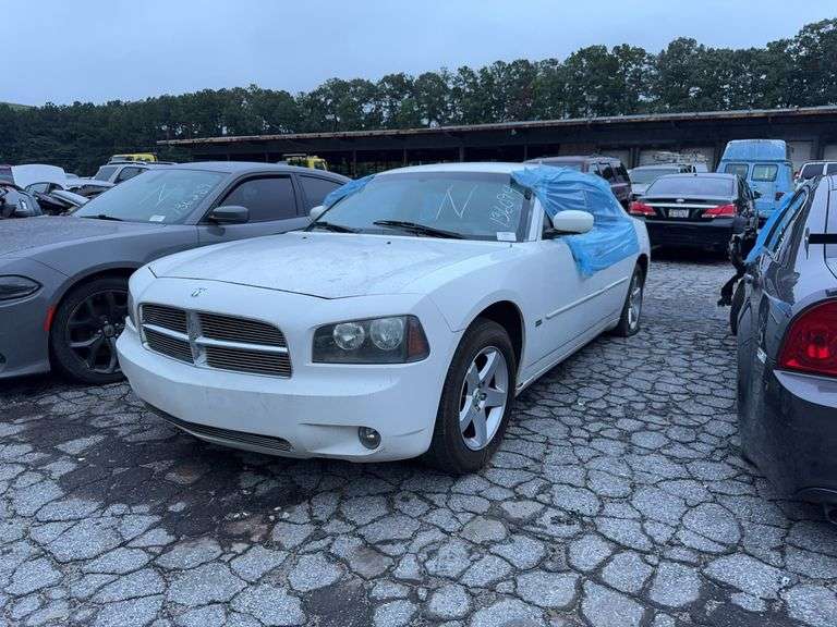 . 2010  Dodge  Charger  2B3CA3CV8AH158524