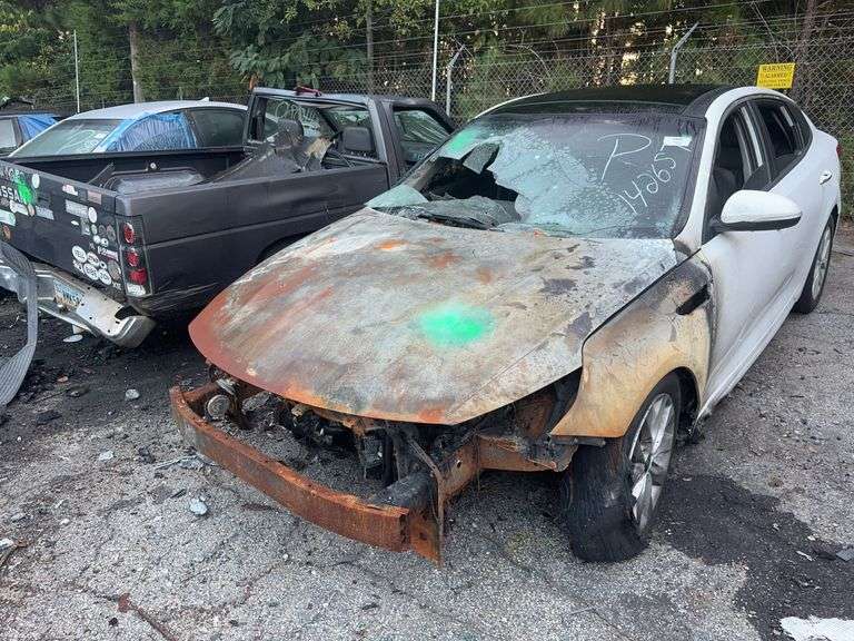 Parts Only. 2018  KIA  OPTIMA  5XXGU4L30JG259832