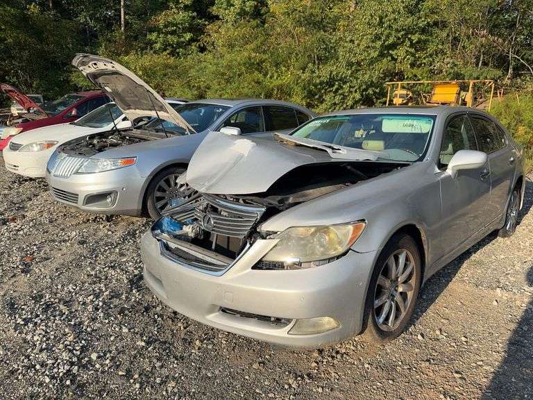 . 2008  LEXUS  LS460  JTHBL46F985083184