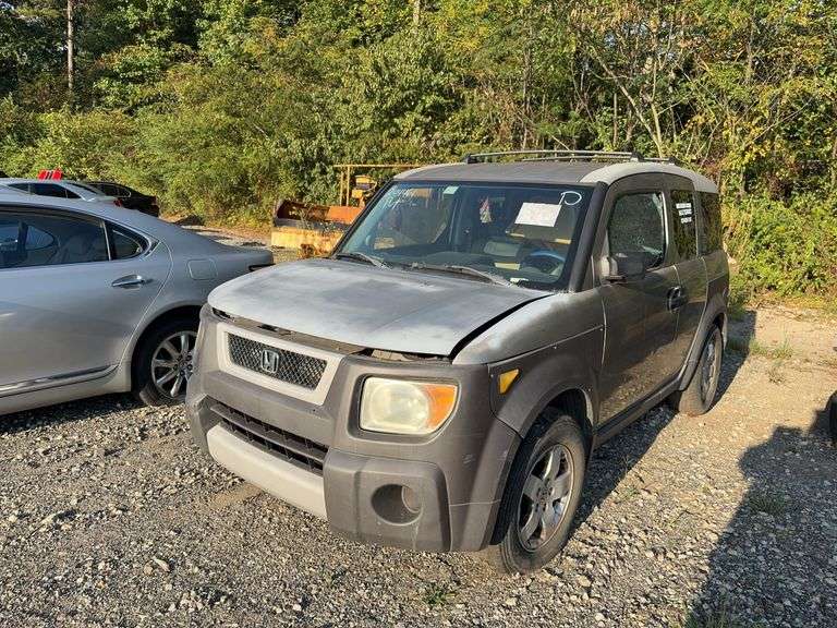 . 2004  HONDA  ELEMENT  5J6YH286X4L015216