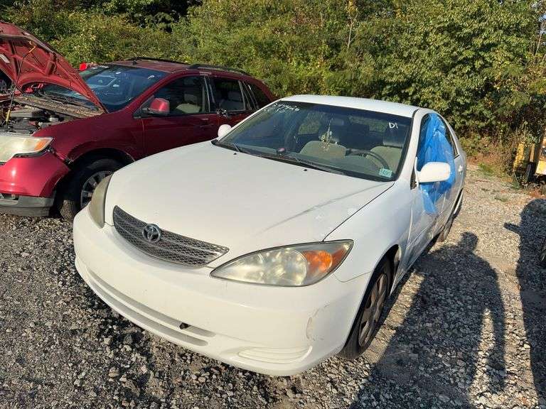 . 2003  TOYOTA  CAMRY  4T1BE32K93U192795