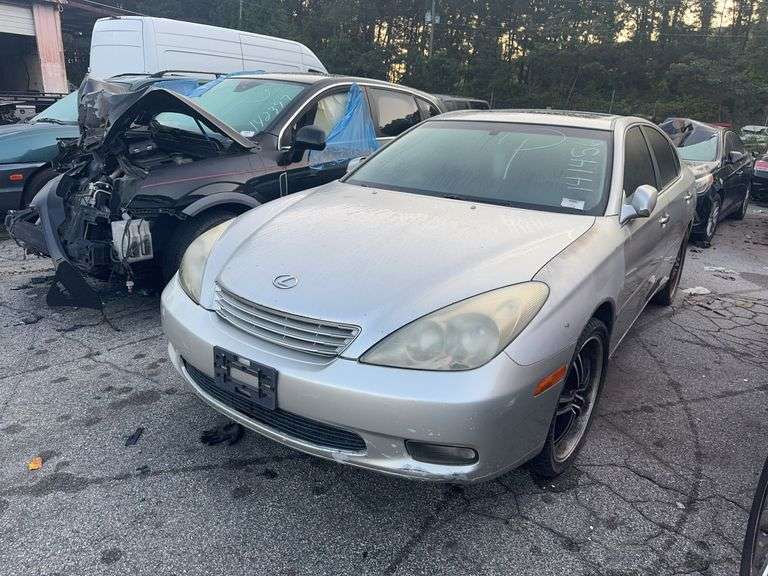 . 2002  LEXUS  ES300  JTHBF30GX20038732