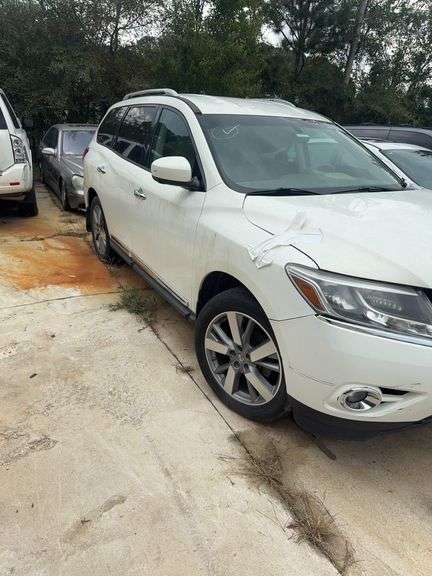 2013 NISSAN Pathfinder *-*DERELICT*-* 5N1AR2MN5DC613887