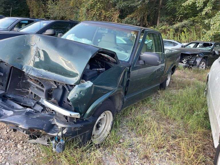 . 2003  CHEVROLET  S10  1GCCS19H238140689